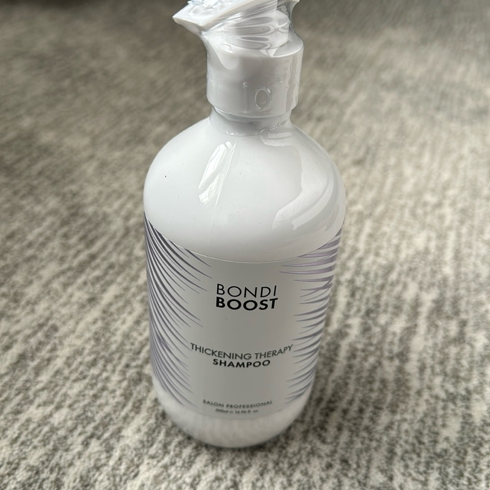 Bondi Boost thickening shampoo NWT